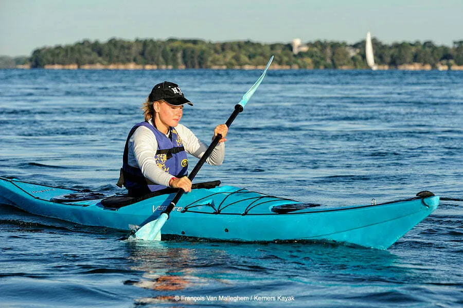 Marie sea kayaking, instructor at Varec'h Kayak.