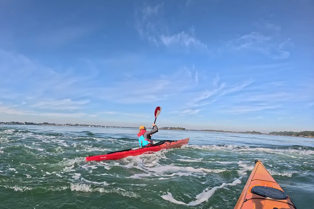 Kayak course on currents in the Gulf of Morbihan.