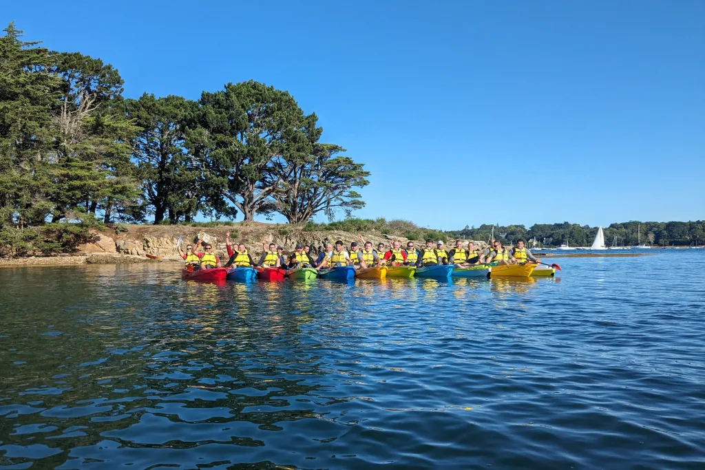 Leisure kayak outing for companies in Vannes, Morbihan.
